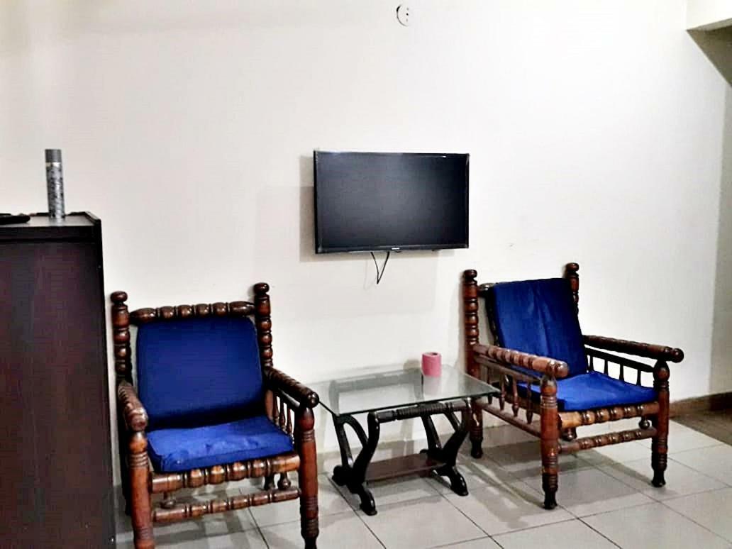 Fortville Hotel Лахор Екстер'єр фото